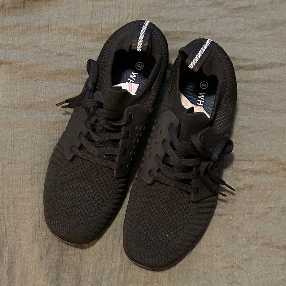 NWT Men’s Barefoot Style Gym Shoe
